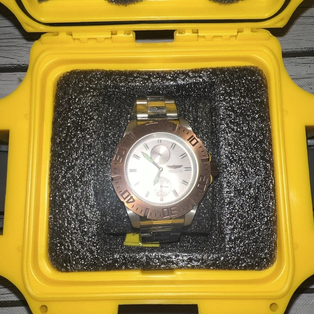Invicta Pro Diver 15875 Men's Quartz Watch